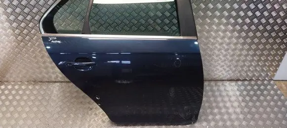 Volkswagen Jetta V Rear door S26372825
