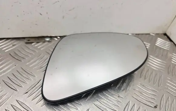Toyota Yaris Wing mirror glass 6402301