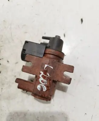 Volvo V70 Turbo solenoid valve 6g9q9e882ca