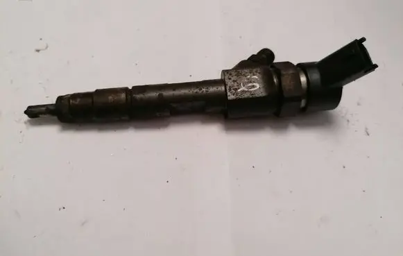 Volvo S40, V40 Fuel injector 7700111014
