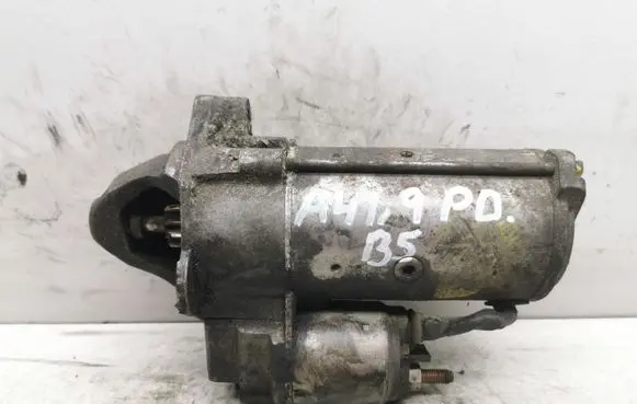 Audi A4 S4 B5 8D Starter motor 068911024E