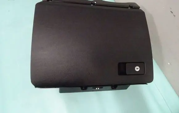 Volkswagen PASSAT B6 Glove box 3C1857114 P0108696 T00242261