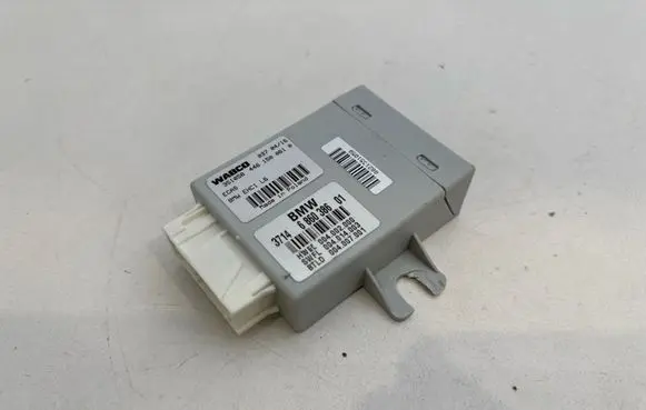 BMW 5 F10 F11 Air suspension control unit module (rear) 004002000