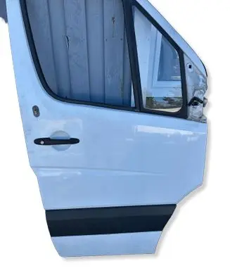 Mercedes-Benz Sprinter W906 Front door 
