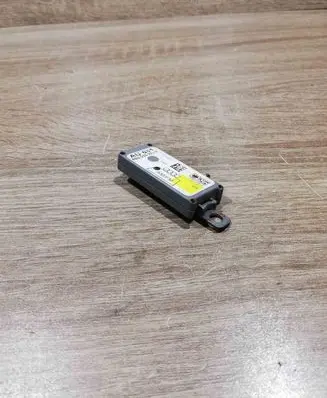 Audi A6 S6 C5 4B Aerial antenna amplifier 4B5035225H