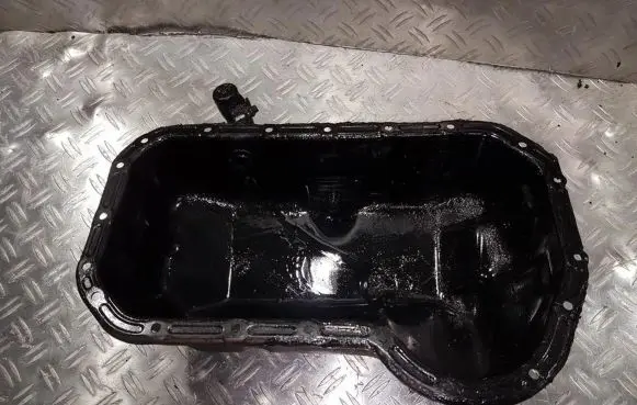 Volkswagen Golf III Oil sump
