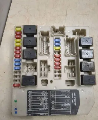 Nissan Micra Fuse module 284B7AX615