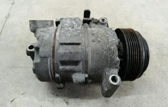 BMW 1 E81 E87 Air conditioning (A/C) compressor (pump) 6987862