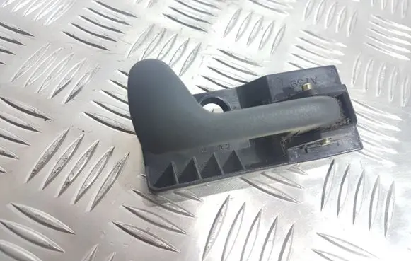 Fiat Punto (176) Front door interior handle A739