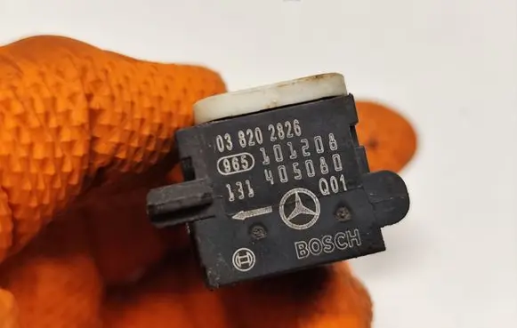 Mercedes-Benz GL X164 Airbag deployment crash/impact sensor 0038202826