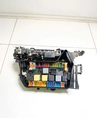 Mercedes-Benz B W246 W242 Fuse box set A2465403903 A2465400182