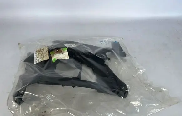 BMW 2 F45 Front bumper mounting bracket 8057884