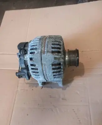 Seat Altea XL Generator/alternator 0124525091