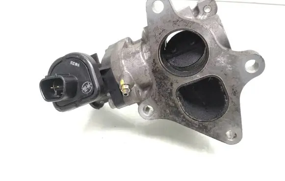 Honda CR-V EGR valve 0120101040