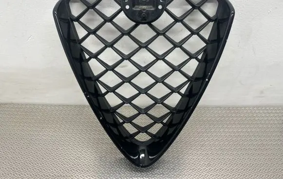 Alfa Romeo Stelvio Front grill 156115788