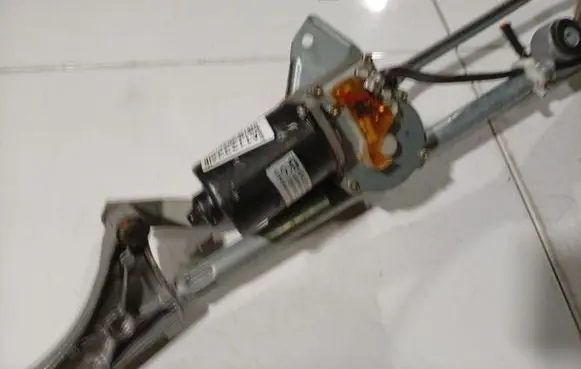 Mercedes-Benz C W203 Wiper motor A2038200342