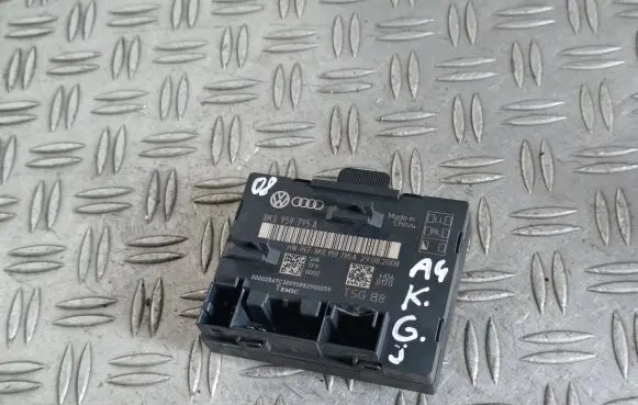 Audi A4 S4 B8 8K Door control unit/module 8K0959795A