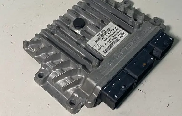 Citroen C5 Engine control unit/module R0413C010C 28147604 HW9663548180
