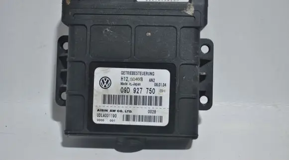 Volkswagen Touareg I Gearbox control unit/module 09D927750BH