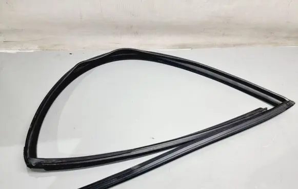 KIA Niro Rubber seal front coupe door window 82530G5000