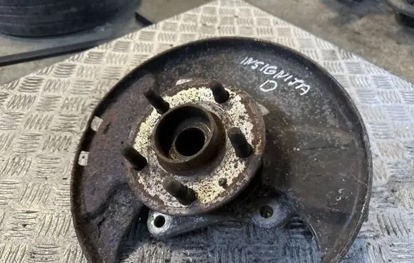 Opel Insignia A Front wheel hub