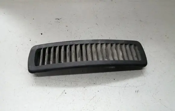 Chrysler PT Cruiser Quarter panel pressure vent 