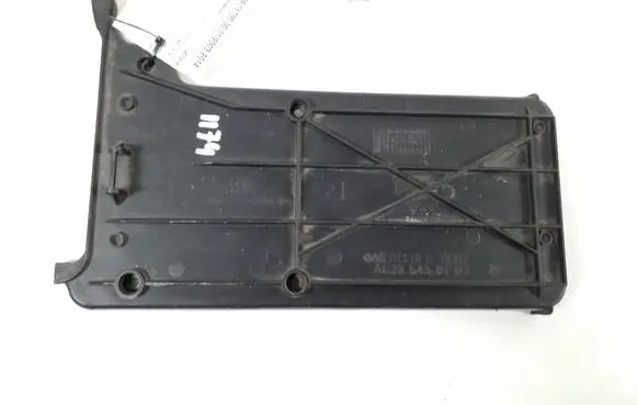 Mercedes-Benz Vito Viano W639 Fuse box cover A6395450103