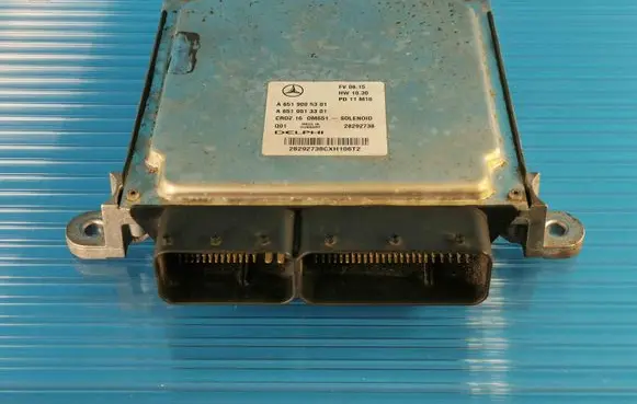 Mercedes-Benz E W212 Engine control unit/module A6519005301 A6519013301