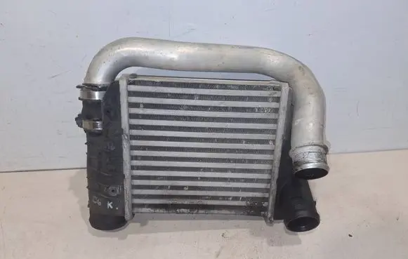 Audi A6 S6 C6 4F Intercooler air channel guide 4F0145806E