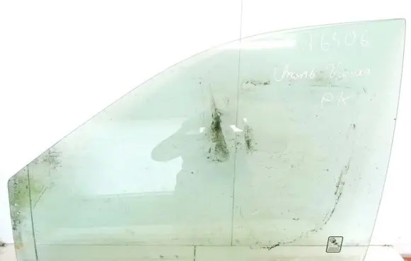 Chrysler Voyager Front door window glass four-door 