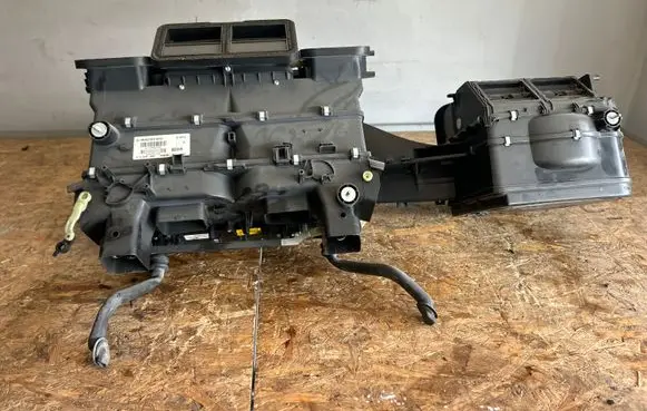 Mercedes-Benz E W211 Interior heater climate box assembly 2118302160