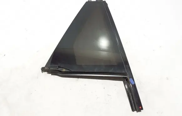 Land Rover Range Rover L405 Rear vent window glass LR065502