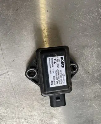 Volkswagen PASSAT B5.5 ESP acceleration yaw rate sensor 8E0907637A 8E0907637