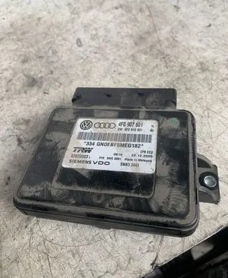 Audi A6 S6 C6 4F Hand brake control module 4F0907801