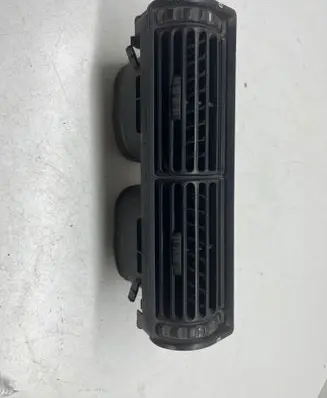 BMW 5 E34 Dash center air vent grill 64221384040