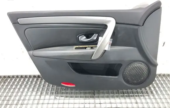 Renault Laguna III Front door card panel trim 