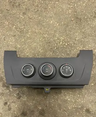 Renault Master III Dashboard glove box trim 682606899R 5L7741100