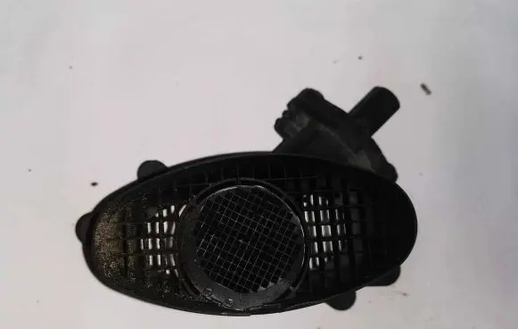 BMW 5 E39 Mass air flow meter 7787076 0928400463