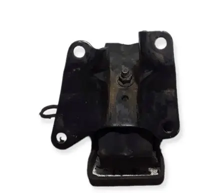 Mitsubishi Pajero Engine mount bracket