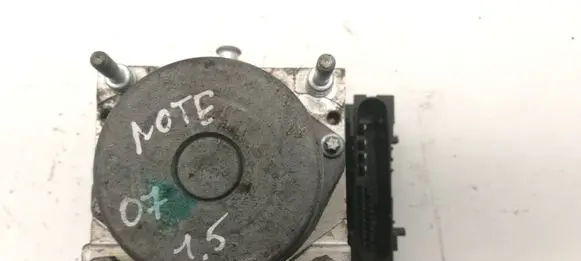 Nissan Note (E11) ABS Pump 476609U100