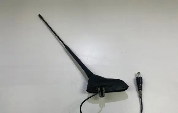 Peugeot 3008 I Radio antenna 