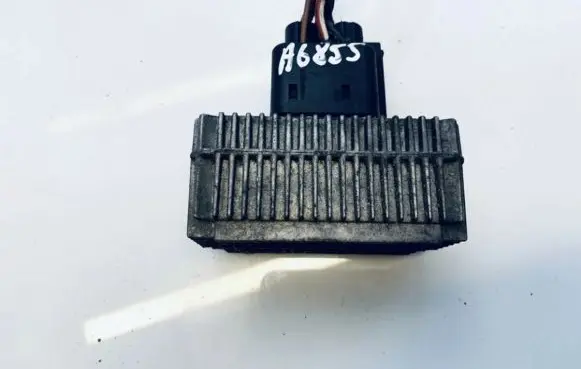 Opel Zafira A Glow plug pre-heat relay 09132691 51299008
