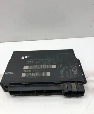 Audi A4 S4 B7 8E 8H Comfort/convenience module 8E0959433CA 00002731D3 01824653
