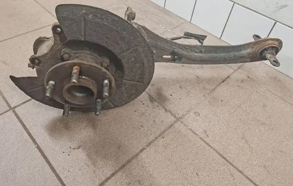 Volvo V50 Rear wheel hub spindle/knuckle 