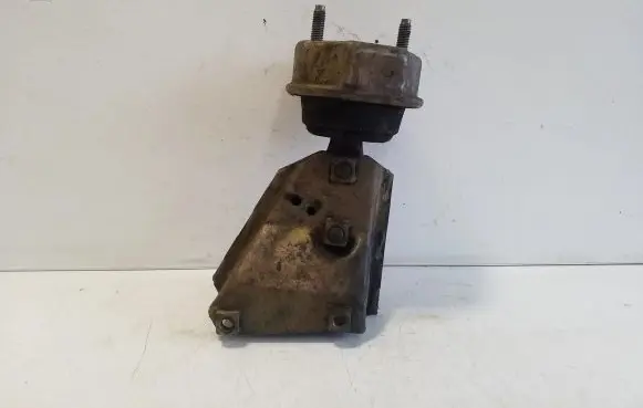 Volkswagen Transporter - Caravelle T4 Engine mount bracket 7D0399107A