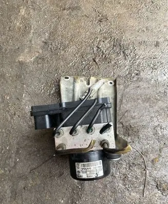 Volvo V70 ABS Pump