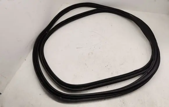 BMW X5 F15 Trunk rubber seal (body) 7385847
