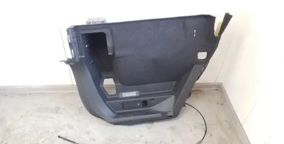 Volkswagen Tiguan Trunk/boot side trim panel 5NA867764 2K5947101B 5NA885671G