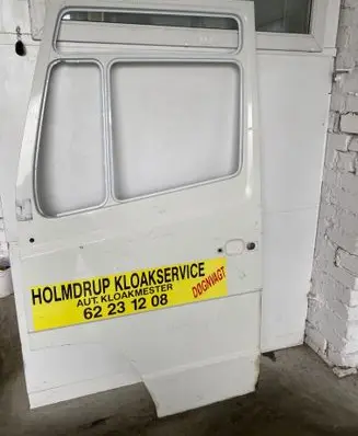 Mercedes-Benz Vario Front door