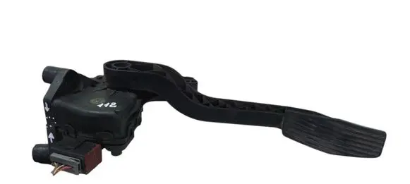 Opel Corsa C Accelerator throttle pedal 9129423